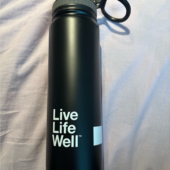 BN Black Water Bottle - Picture 1 of 2